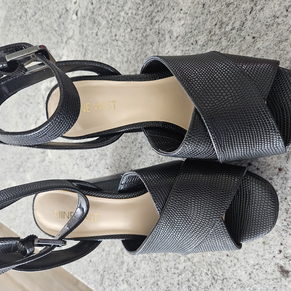 Nine West Black Textured Women's Sandals